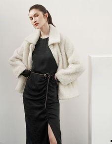 女明星穿毛呢大衣图片,女明星毛呢大衣演绎优雅风采