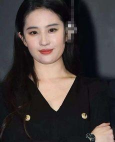 皮肤比较黑的女明星,揭秘皮肤黝黑的女明星风采