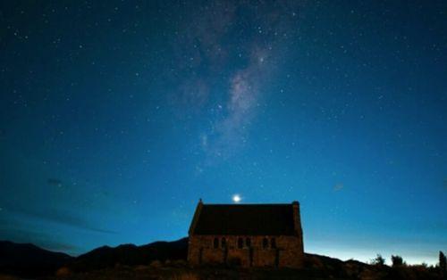 真人启明星,揭秘明星背后的真实人生